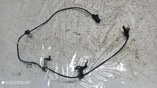 TOYOTA YARIS CROSS (2020) IMPIANTO FRENANTE SENSORE GIRI ABS ANT. DX. USATO Da 2020 in poi [[287223]]