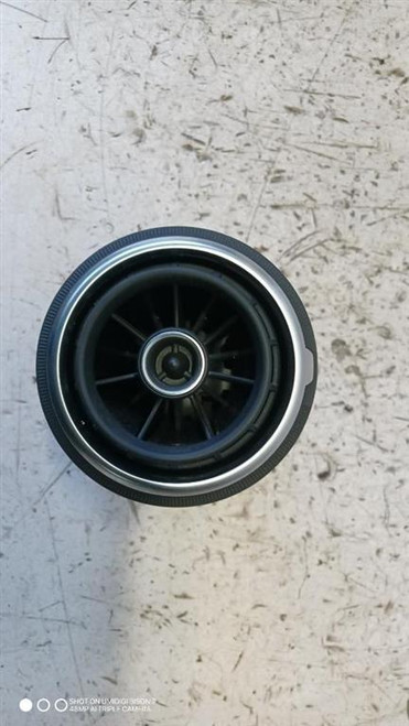 AUDI A3 «8VA» SPORTBACK (2012) ALLESTIMENTI INTERNI GRIGLIA CONDOTTO ARIA CRUSCOTTO ANT. DX. USATO Da 2012 A 2015 [[287602]]