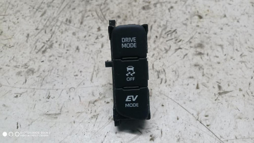 TOYOTA YARIS «V» (2020) ALLESTIMENTI INTERNI PULSANTIERA MULTIFUNZIONE CONSOLE CENTRALE DX. USATO Da 2020 in poi [[287849]]