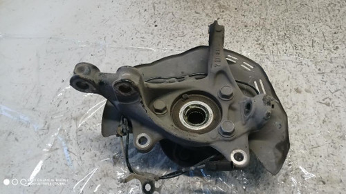 TOYOTA YARIS «V» (2020) ASSALE FUSELLO RUOTA ANT. DX. USATO Da 2020 in poi [[287899]]