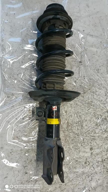 TOYOTA YARIS «V» (2020) ASSALE AMMORTIZZATORE ANT. SX. USATO Da 2020 in poi [[287900]]