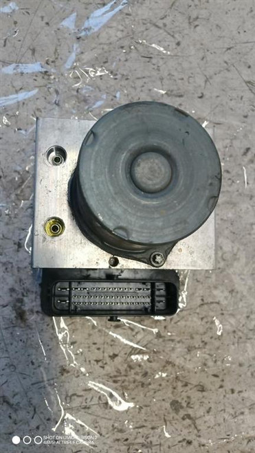 TOYOTA YARIS «V» (2020) IMPIANTO FRENANTE ABS (GRUPPO) ANT. USATO Da 2020 in poi [[287910]]