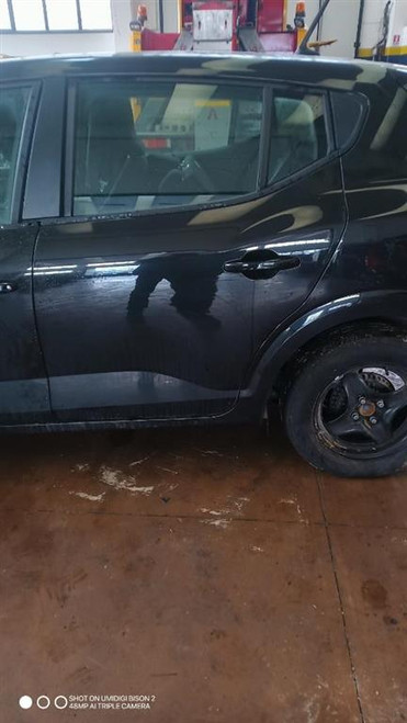 DACIA SANDERO «III» (2020) LAMIERATI ESTERNI PORTA POST. SX. USATO Da 2020 in poi [[288015]]