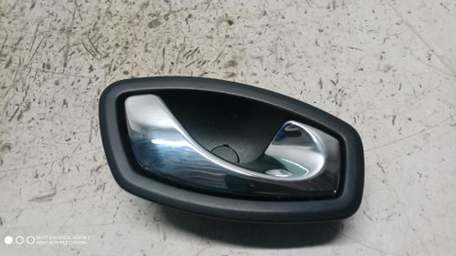 RENAULT MÉGANE «III» SW (2012) ALLESTIMENTI INTERNI MANIGLIA PORTA INT. POST. DX. USATO Da 2012 A 2014 [[288157]]
