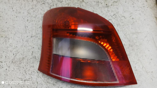 TOYOTA YARIS (JAPAN) «II» (2006) FANALERIA FANALE POST. SX. USATO Da 2005 A 2009 [[288459]]