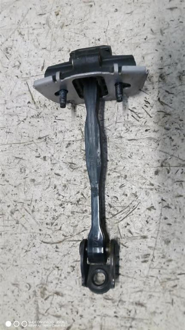 FIAT 500X (2018) LAMIERATI ESTERNI TIRANTE ARRESTO PORTA POST. SX. USATO Da 2018 A 2022 [[288530]]