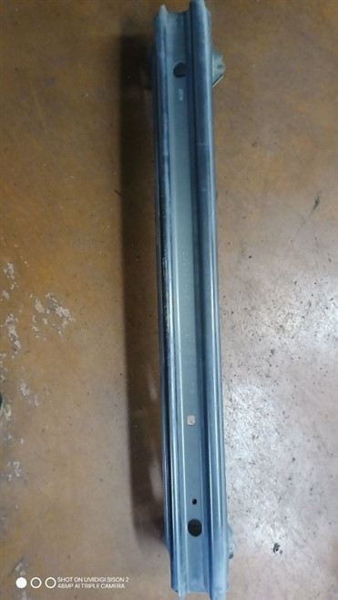 TOYOTA YARIS «V» (2020) LAMIERATI ESTERNI TRAVERSA PARAURTI POST. USATO Da 2020 in poi [[288579]]