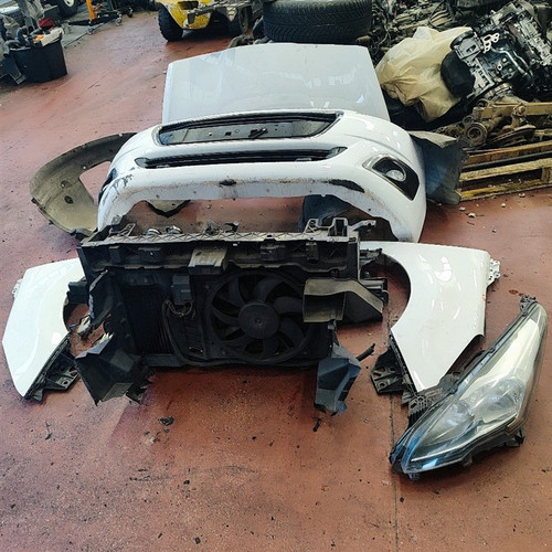 PEUGEOT 5008 «I» (2013) LAMIERATI ESTERNI MUSATA - FRONTALE COMPLETO USATO Da 2013 A 2017 [[288849]]