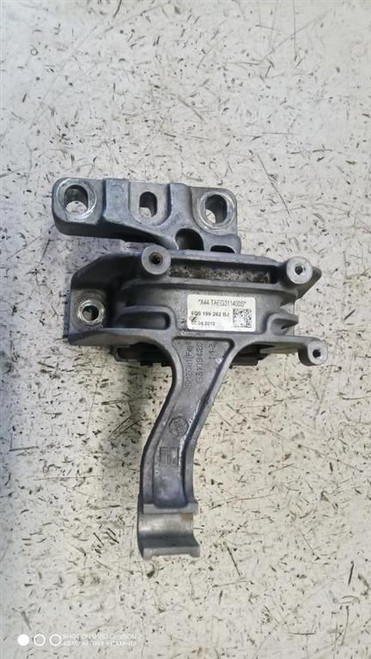 SEAT LEON SC «5F5» (2013) MOTORE SUPPORTO GOMMA MOTORE DX. USATO Da 2013 A 2018 [[288896]]