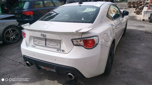TOYOTA GT 86 (2012) RICAMBI USATO
