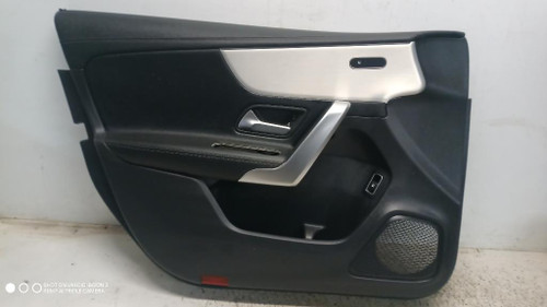 MERCEDES CLASSE A «W177» (2022) ALLESTIMENTI INTERNI PANNELLO RIVESTIMENTO PORTA INF. ANT. SX. USATO Da 2022 in poi [[289262]]