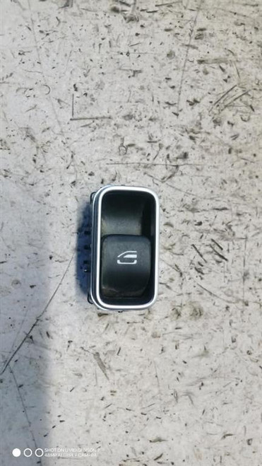 MERCEDES CLASSE A «W177» (2022) IMPIANTO ELETTRICO INTERRUTTORE ALZACRISTALLI POST. DX. USATO Da 2022 in poi [[289269]]