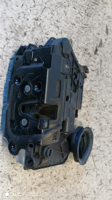 VOLKSWAGEN GOLF «VI» (2009) LAMIERATI ESTERNI SERRATURA PORTA POST. DX. USATO Da 2008 A 2012 [[289304]]