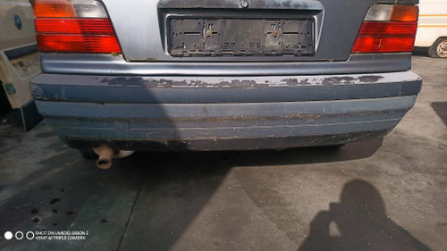 BMW SERIE 3 «E36» BERLINA (1991) LAMIERATI ESTERNI PARAURTI POST. USATO Da 1990 A 1993 [[289707]]