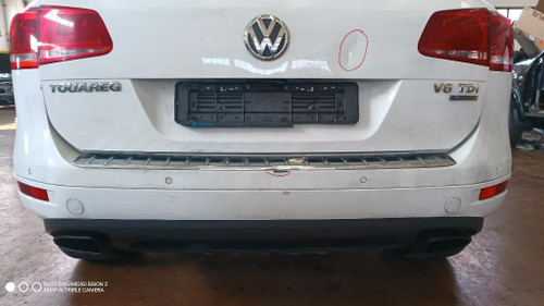 VOLKSWAGEN TOUAREG «III» (2010) LAMIERATI ESTERNI PARAURTI POST. USATO Da 2010 A 2014 [[289822]]