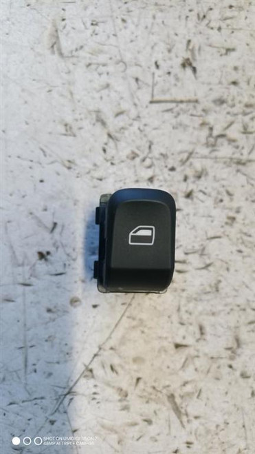 AUDI A3 «8VA» SPORTBACK (2012) IMPIANTO ELETTRICO INTERRUTTORE ALZACRISTALLI POST. DX. USATO Da 2012 A 2015 [[289860]]