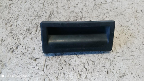 AUDI A3 «8VA» SPORTBACK (2012) LAMIERATI ESTERNI PULSANTE PORTELLO POST. USATO [[289869]]