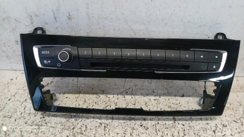 BMW SERIE 1 «F20» BERLINA (2015) ALLESTIMENTI INTERNI PULSANTIERA UNITÀ AUTORADIO USATO Da 2015 in poi [[289968]]