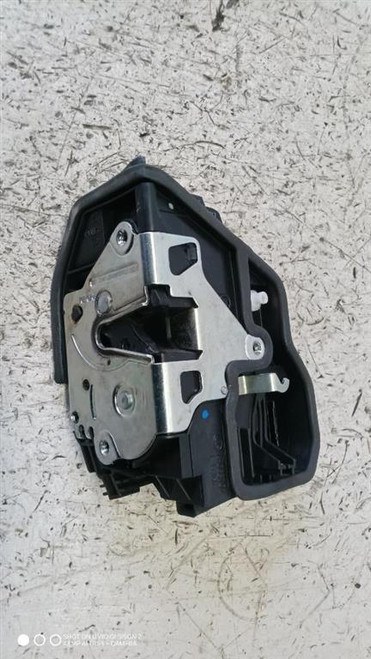 BMW SERIE 1 «F20» BERLINA (2015) LAMIERATI ESTERNI SERRATURA PORTA ANT. SX. USATO Da 2015 in poi [[289992]]