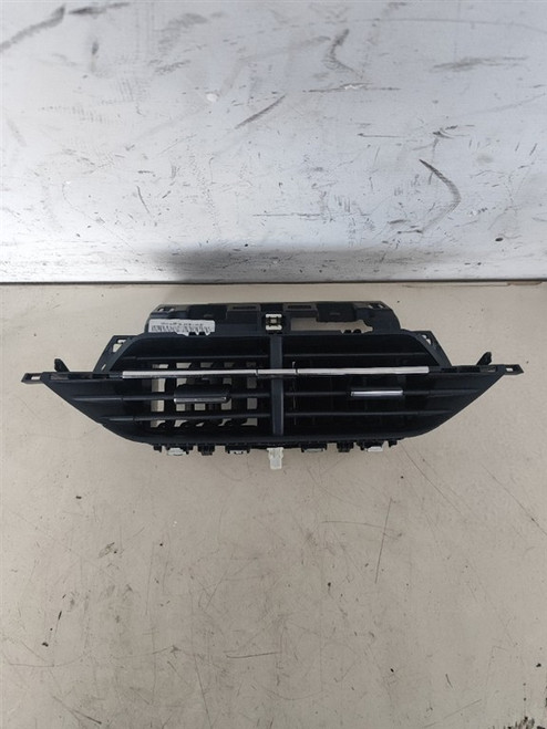 PEUGEOT 2008 «II» (2020) ALLESTIMENTI INTERNI GRIGLIA CONDOTTO ARIA CRUSCOTTO CENTRALE USATO Da 2020 A 2023 [[290378]]