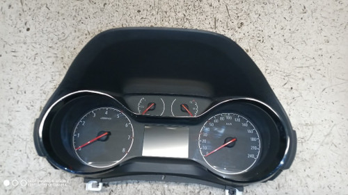 OPEL CORSA «F» (2019) ALLESTIMENTI INTERNI QUADRO STRUMENTI USATO Da 2020 in poi [[290306]]