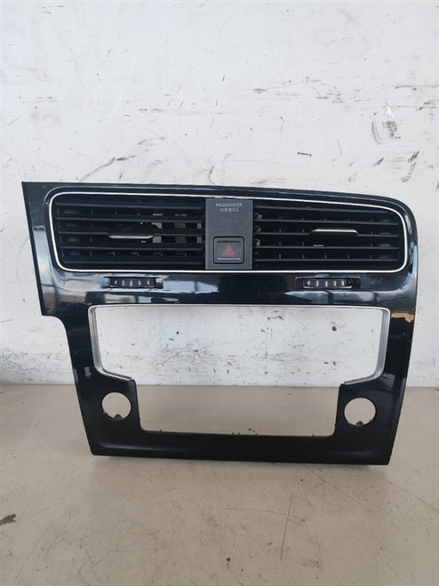 VOLKSWAGEN GOLF «VII» (2013) ALLESTIMENTI INTERNI GRIGLIA CONDOTTO ARIA CRUSCOTTO CENTRALE USATO Da 2014 A 2016 [[290489]]
