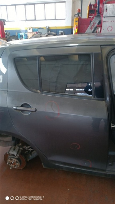 SUZUKI SWIFT «V» (2011) LAMIERATI ESTERNI PORTA POST. DX. USATO Da 2010 A 2017 [[290573]]