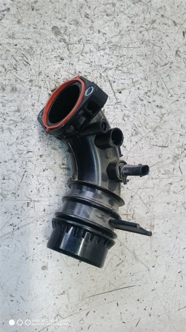 MERCEDES CLASSE A «W177» (2022) SCARICO E INIEZIONE TUBO ARIA CORPO FARFALLATO USATO [[290589]]