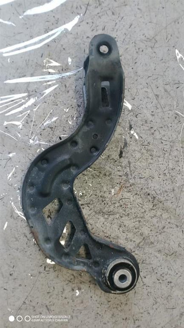 MERCEDES CLASSE CLA «C117» SHOOTING BRAKE (2016) ASSALE BRACCIO OSCILLANTE SUP. POST. DX. USATO Da 2016 in poi [[290762]]