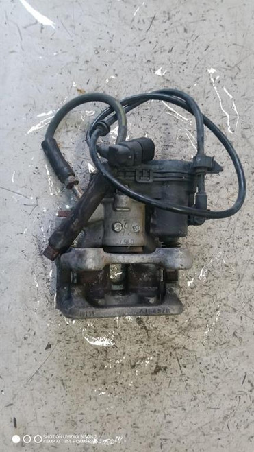 MERCEDES CLASSE CLA «C117» SHOOTING BRAKE (2016) IMPIANTO FRENANTE PINZA FRENO POST. SX. USATO Da 2016 in poi [[290772]]