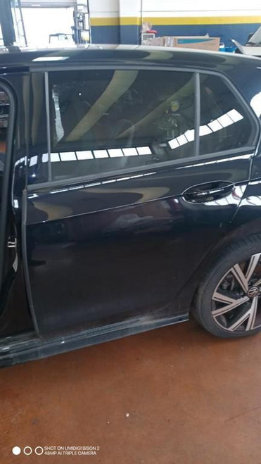VOLKSWAGEN GOLF «VIII» (2019) LAMIERATI ESTERNI PORTA POST. SX. USATO Da 2019 A 2024 [[290823]]
