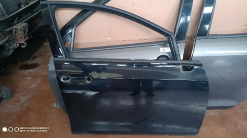 VOLKSWAGEN GOLF «VIII» (2019) LAMIERATI ESTERNI PORTA ANT. DX. USATO Da 2019 A 2024 [[290824]]