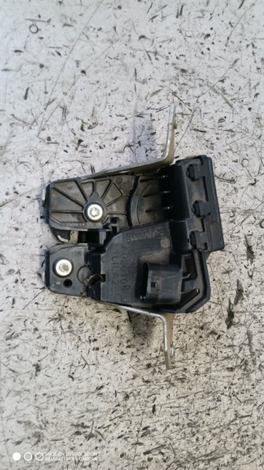 MERCEDES CLASSE CLA «C117» SHOOTING BRAKE (2016) LAMIERATI ESTERNI SERRATURA PORTELLO POST. USATO Da 2016 in poi [[291003]]