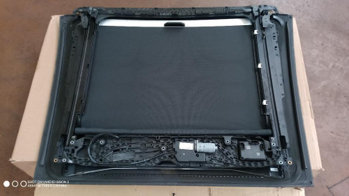 VOLKSWAGEN GOLF «VIII» (2019) LAMIERATI ESTERNI TETTO APRIBILE USATO Da 2019 A 2024 [[290989]]