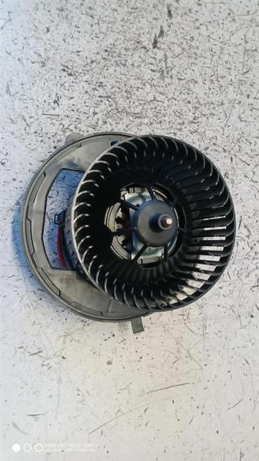 VOLKSWAGEN GOLF «VIII» (2019) TERMICO MOTORINO VENTILAZIONE ABITACOLO USATO Da 2019 A 2024 [[291210]]