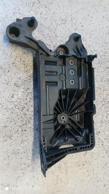 VOLKSWAGEN GOLF «VIII» (2019) LAMIERATI ESTERNI CASSETTA BATTERIA USATO [[291321]]