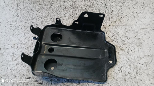 SUZUKI SWIFT «VII»  (2024) LAMIERATI INTERNI SUPPORTO BATTERIA USATO [[291552]]