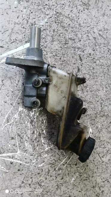 TOYOTA YARIS «IV» (2012) IMPIANTO FRENANTE POMPA FRENO ANT. USATO Da 2011 A 2014 [[292271]]