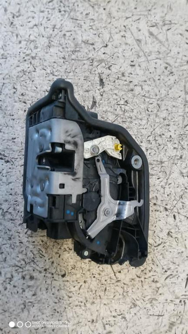 BMW X1 «F48» (2015) LAMIERATI ESTERNI SERRATURA PORTA POST. SX. USATO Da 2015 A 2019 [[292377]]