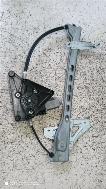 TOYOTA AYGO «II» (2014) LAMIERATI ESTERNI ALZACRISTALLO PORTA ANT. DX. USATO Da 2014 A 2018 [[292596]]