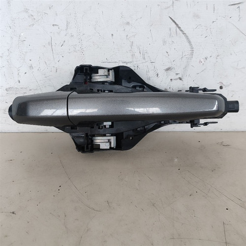 LAND ROVER DISCOVERY «V» SPORT (2015) LAMIERATI ESTERNI MANIGLIA PORTA EST. POST. DX. USATO Da 2014 A 2019 [[292690]]