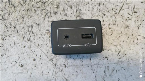 FIAT 500L (2013) ALLESTIMENTI INTERNI CONNETTORE USB USATO [[292995]]