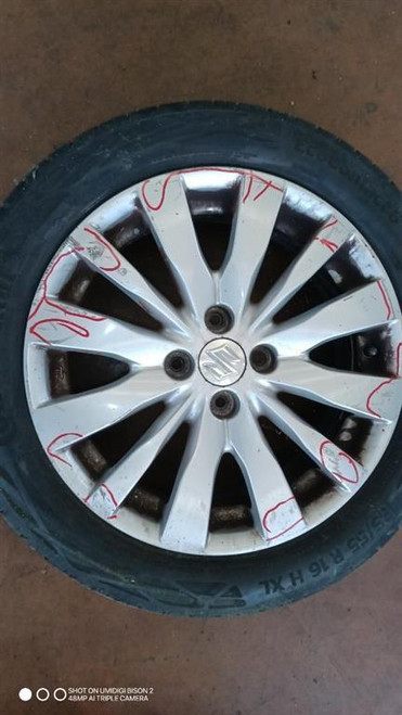 SUZUKI SWIFT «V» (2011) LAMIERATI ESTERNI CERCHIO RUOTA ANT. SX. USATO Da 2010 A 2017 [[293244]]
