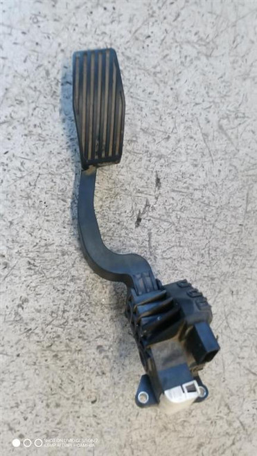 OPEL CORSA «E» (2014) SCARICO E INIEZIONE PEDALE ACCELERATORE USATO Da 2014 in poi [[294571]]