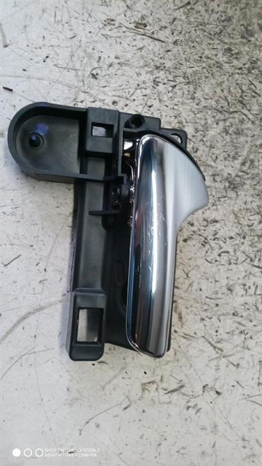 FIAT FREEMONT (2011) ALLESTIMENTI INTERNI MANIGLIA PORTA INT. POST. SX. USATO Da 2011 A 2014 [[296543]]