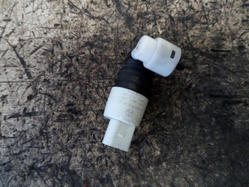 MERCEDES CLASSE C «W205» (2014) CRISTALLI POMPA TERGICRISTALLI USATO Da 2014 A 2018 [[231046]]