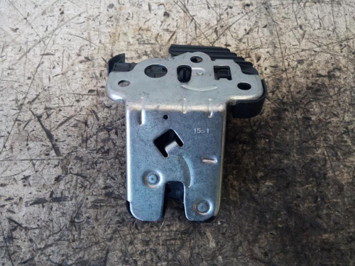 AUDI A1 «8X1» (2010) LAMIERATI ESTERNI SERRATURA PORTELLO POST. USATO Da 2010 in poi [[230745]]