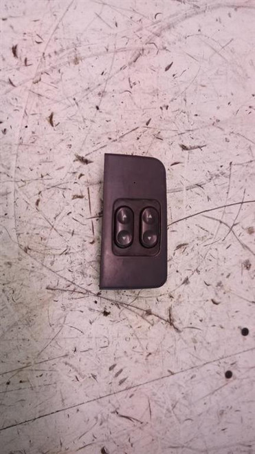 FIAT PUNTO «I» (1994) IMPIANTO ELETTRICO INTERRUTTORE ALZACRISTALLI ANT. SX. USATO Da 1996 A 1998 [[230494]]