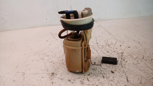 VOLKSWAGEN GOLF «IV» (1998) SCARICO E INIEZIONE POMPA CARBURANTE USATO Da 2001 A 2001 [[230253]]