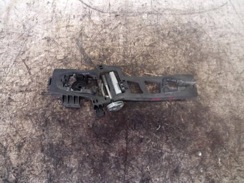 FORD FIESTA «VI» (2008) LAMIERATI ESTERNI SUPPORTO MANIGLIA ESTERNA ANT. SX. USATO Da 2010 A 2012 [[227570]]